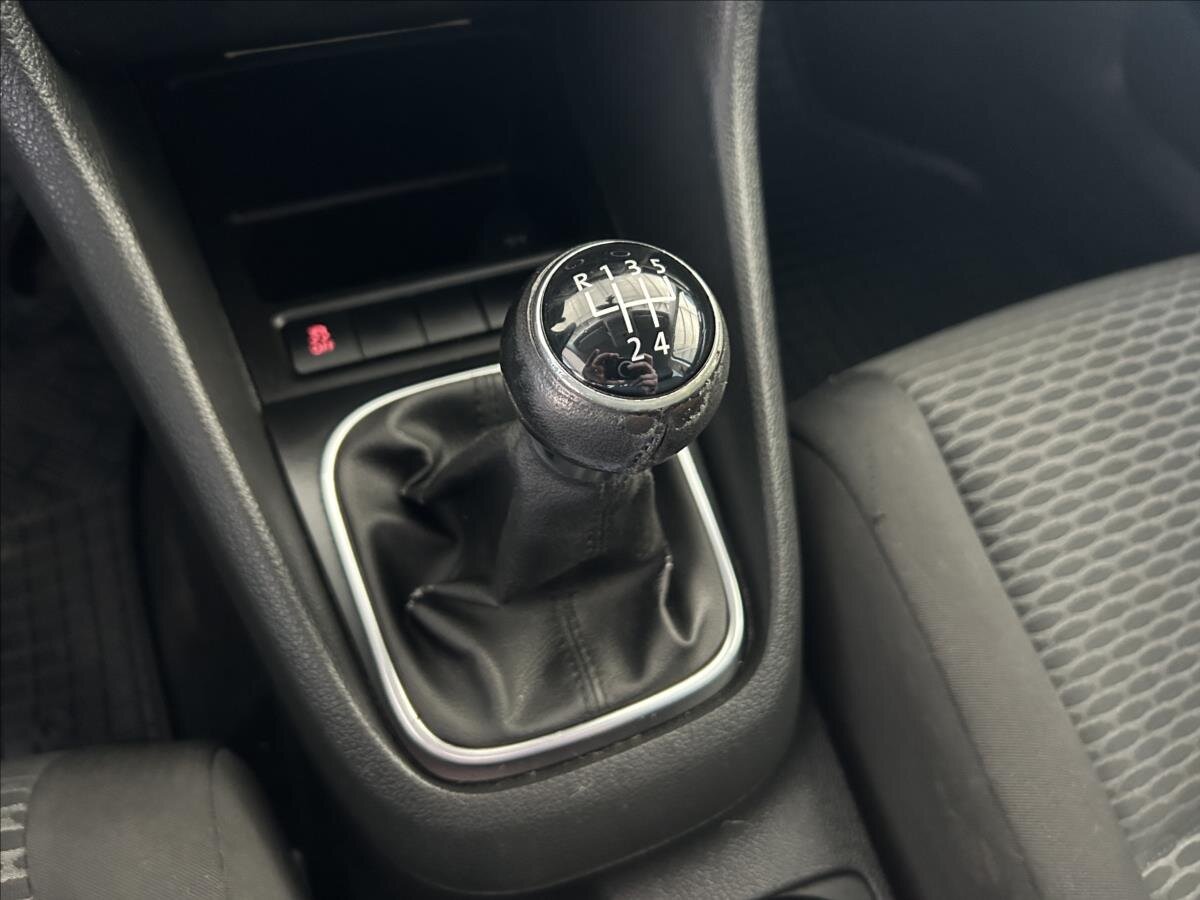 Volkswagen Golf Kombi 1,6 l 77 kw