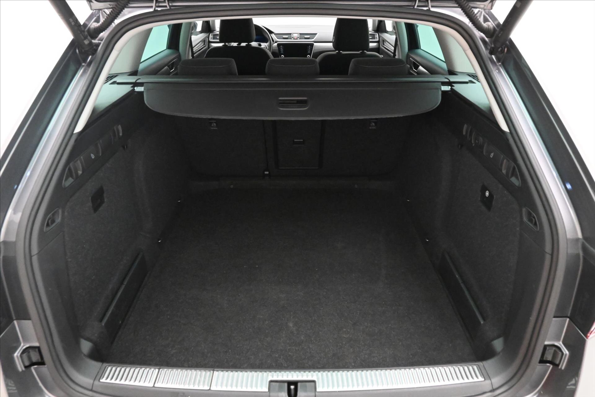 Škoda Superb Kombi 2,0 l 147 kw