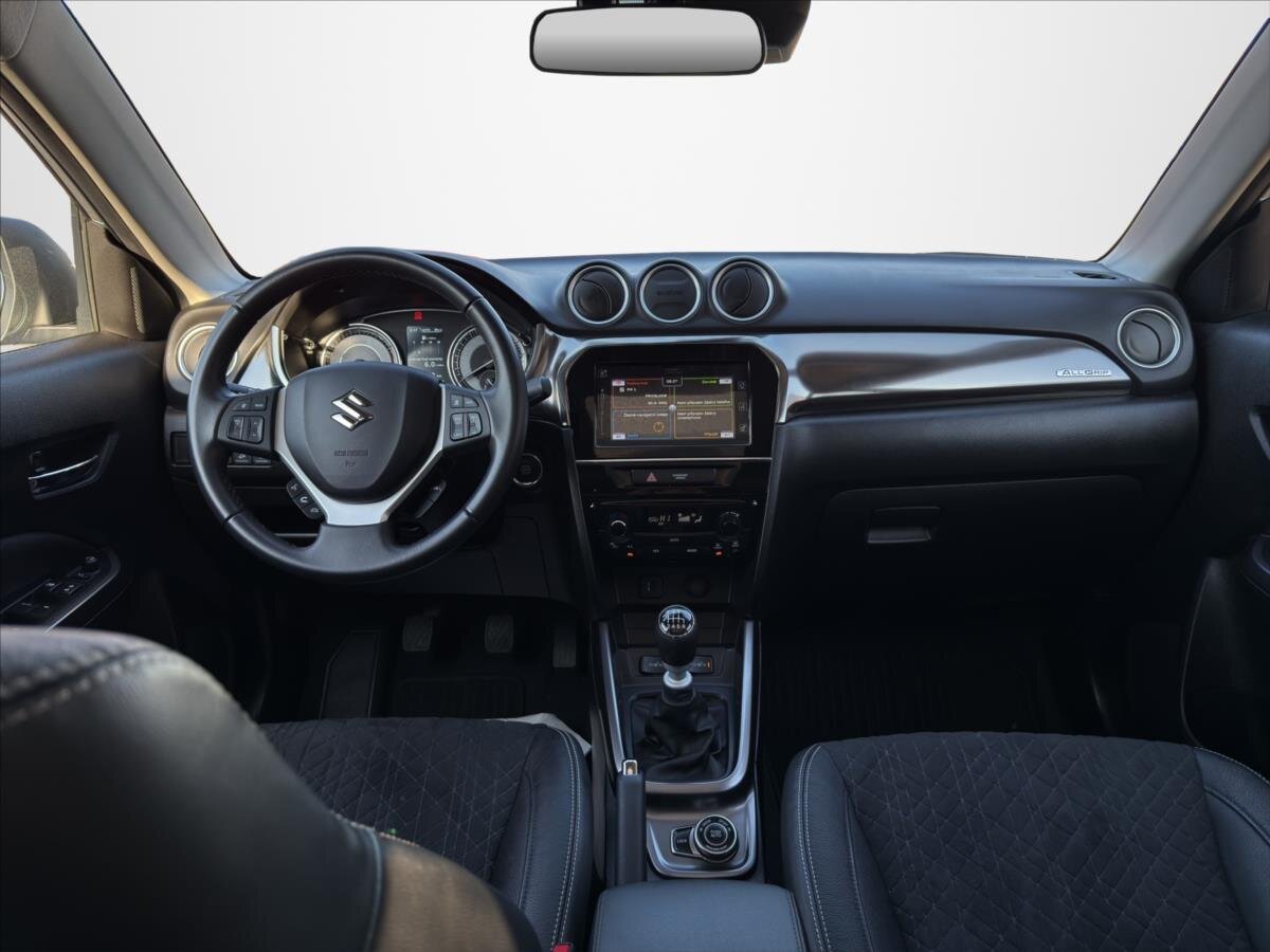 Suzuki Vitara SUV / Terénní 1,4 l 95 kw