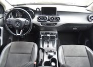 Mercedes-Benz Třídy X 28