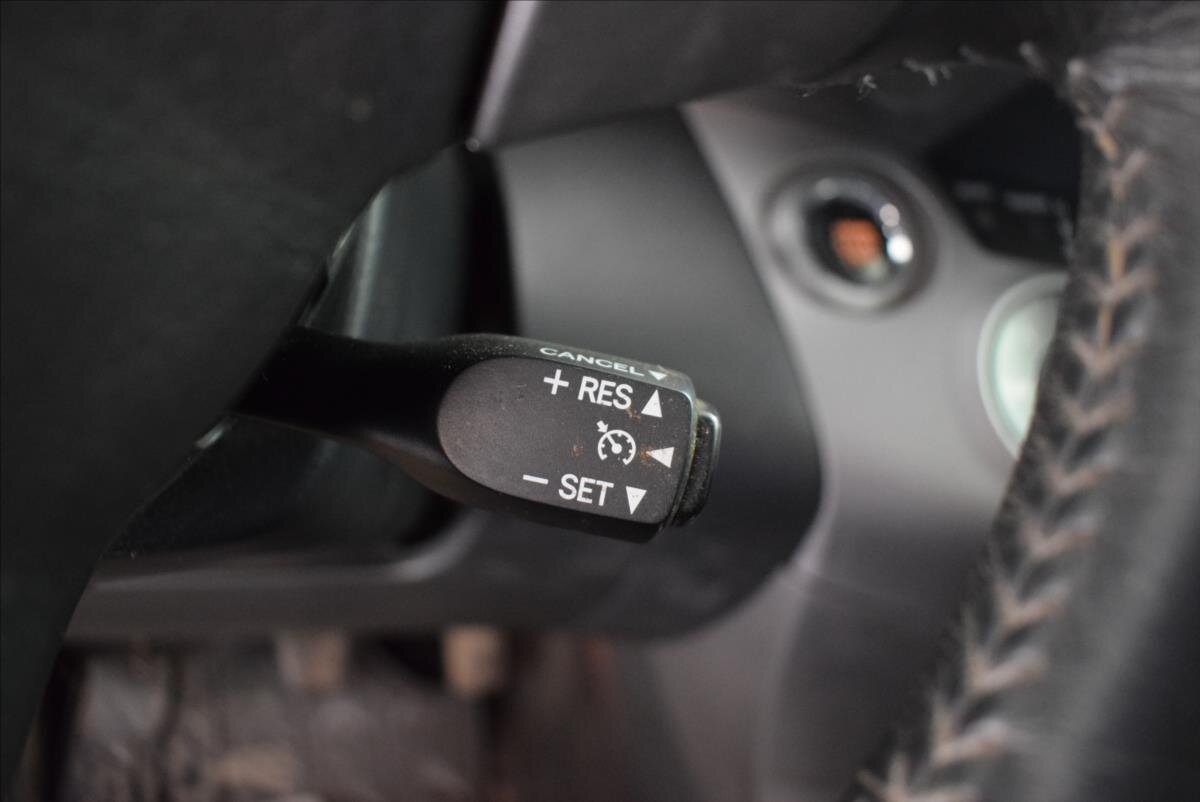 Toyota RAV4 SUV / Terénní 2,2 l 130 kw