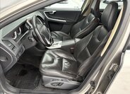 Volvo XC60 SUV 2,4 l 120 kw