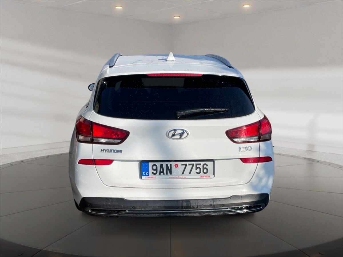 Hyundai i30 Kombi 998,0 88 kw