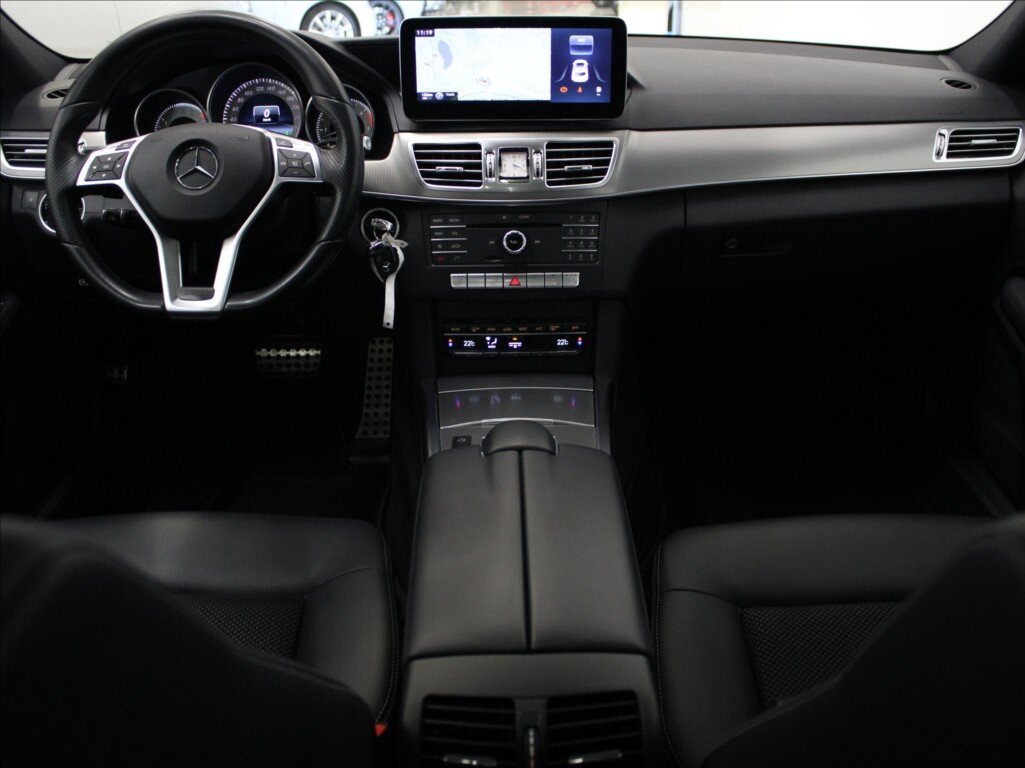 Mercedes-Benz Třídy E Kombi 3,0 l 190 kw