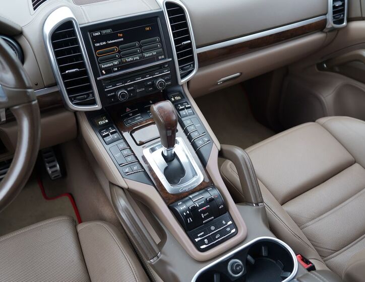 Porsche Cayenne 42