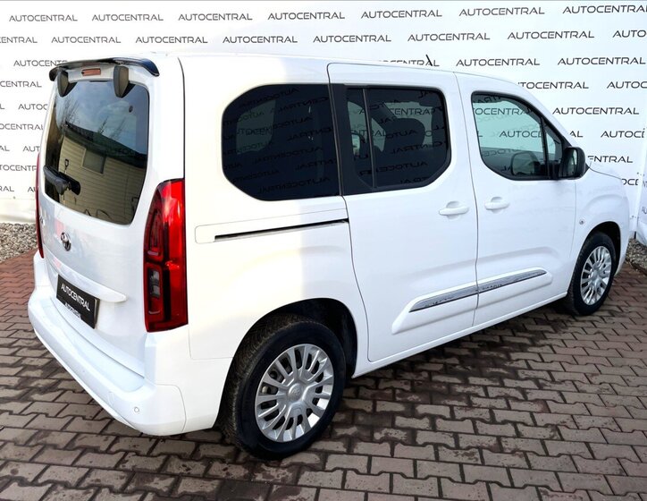Toyota ProAce City Verso MPV 1,2 l 81 kw