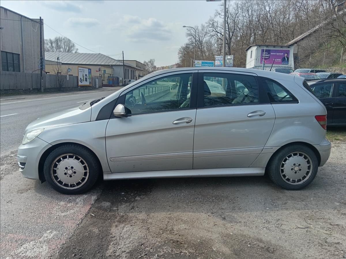 Mercedes-Benz Třídy B MPV 2,0 l 103 kw