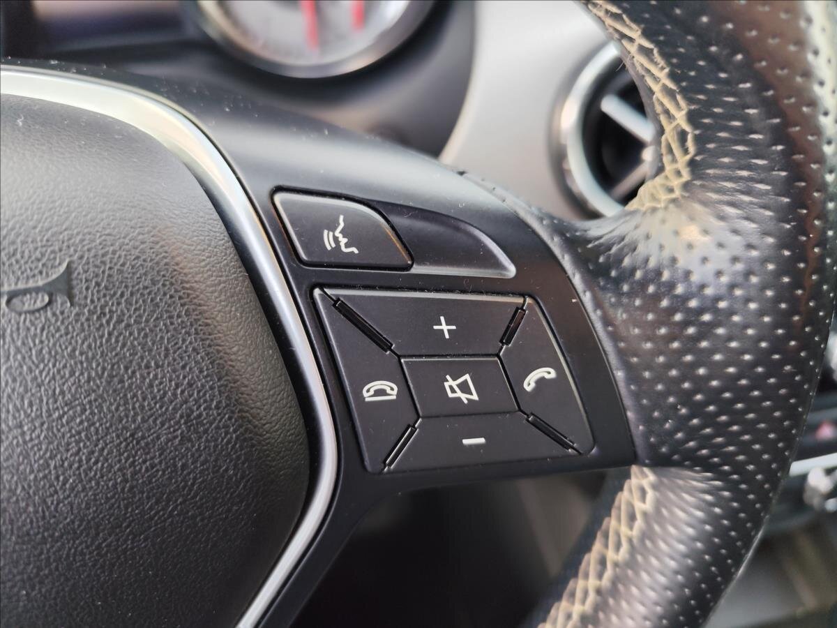 Mercedes-Benz CLA Sedan / Limuzína 1,6 l 115 kw