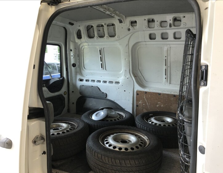 Ford Transit Connect 11