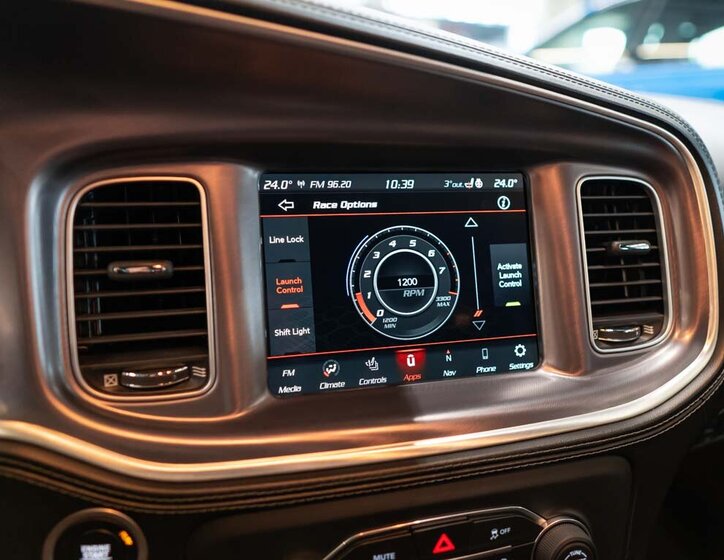 Dodge Charger Sedan / Limuzína 6,4 l 361 kw