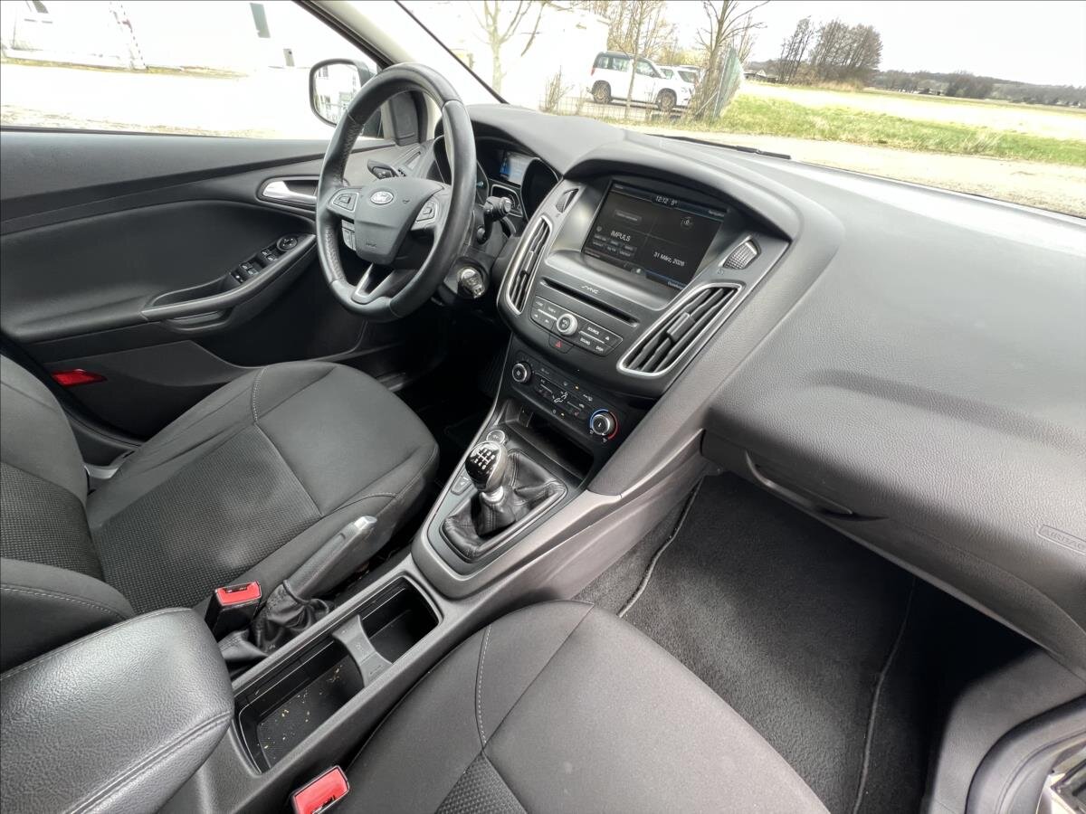 Ford Focus Kombi 999,0 92 kw