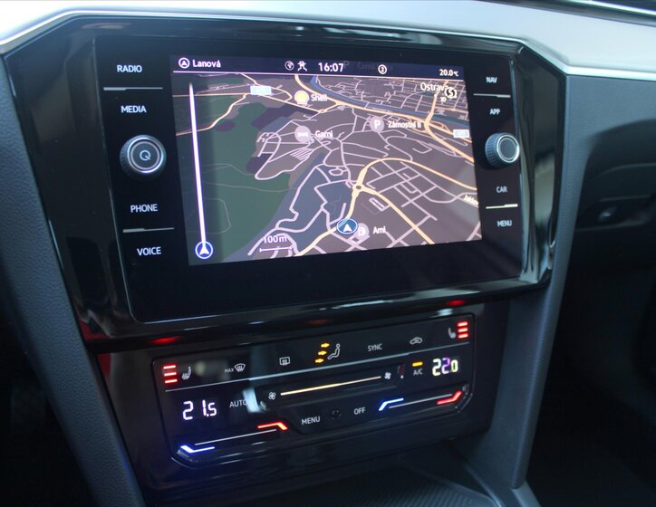 Volkswagen Passat Kombi 2,0 l 110 kw