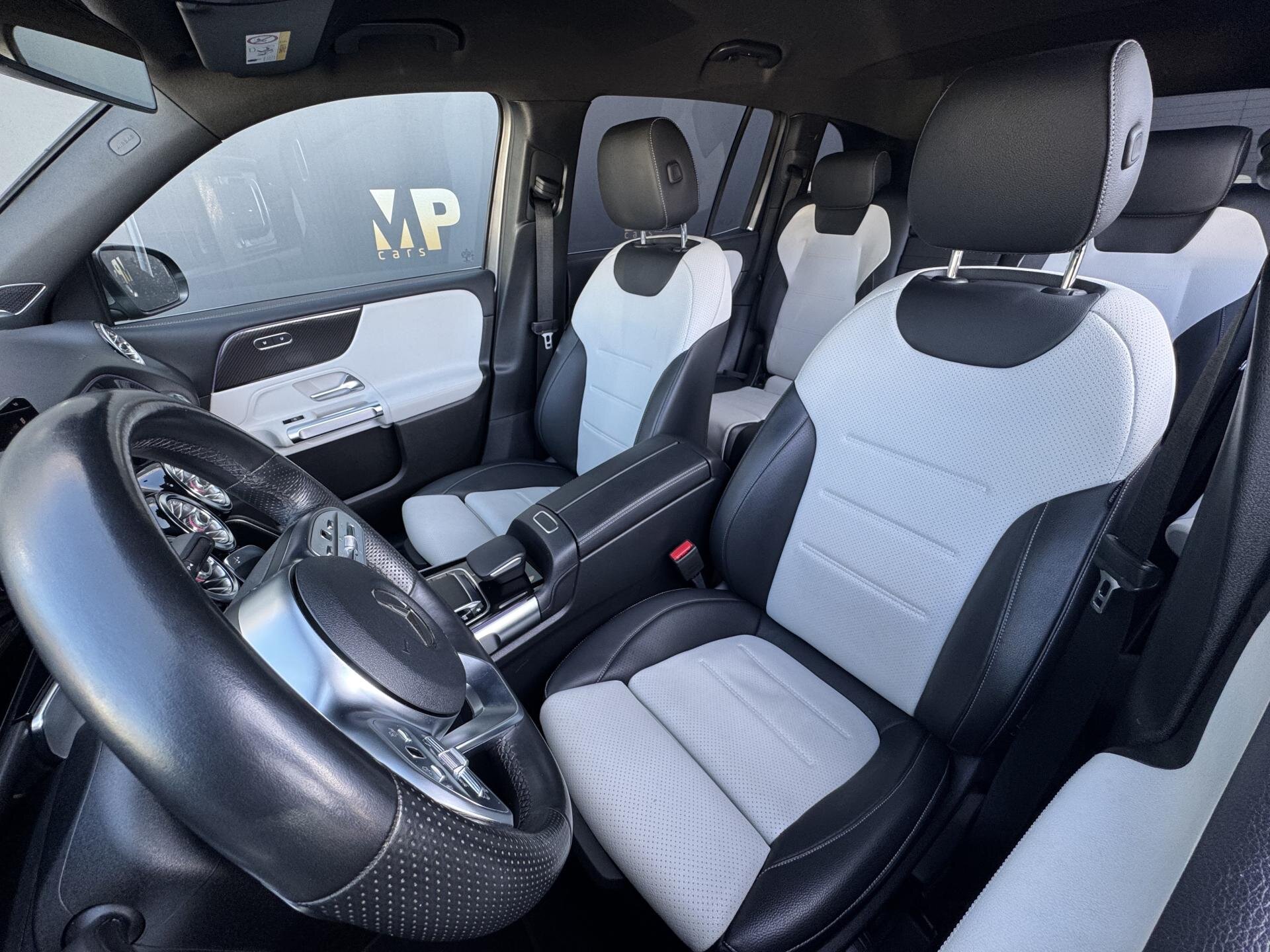 Mercedes-Benz GLB SUV / Terénní 2,0 l 110 kw