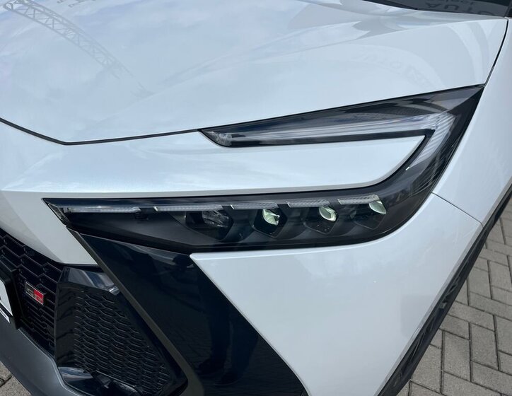 Toyota C-HR SUV / Terénní 2,0 l 145 kw