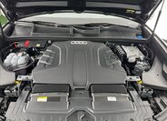 Audi Q8 SUV / Terénní 3,0 l 210 kw
