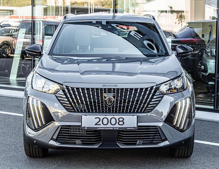 Peugeot 2008 8