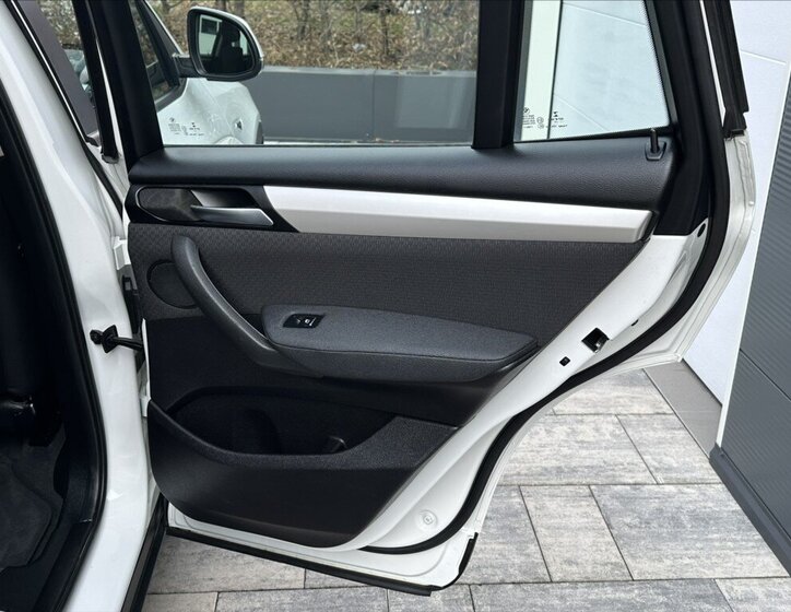 BMW X3 SUV / Terénní 2,0 l 180 kw