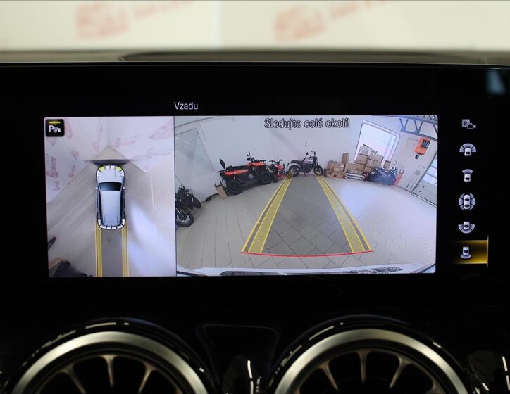 Mercedes-Benz GLB 25