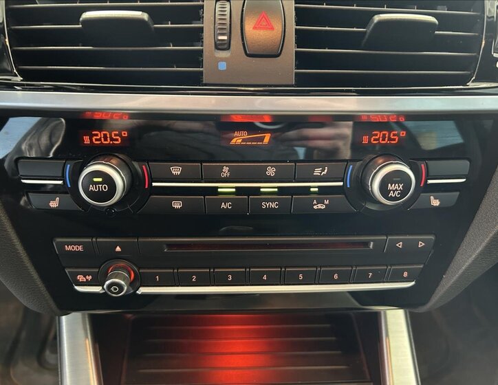 BMW X3 SUV / Terénní 2,0 l 140 kw