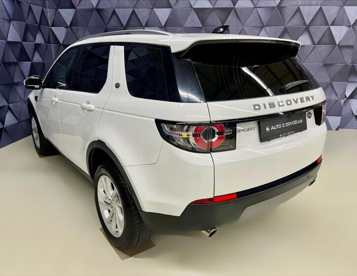Land Rover Discovery 5