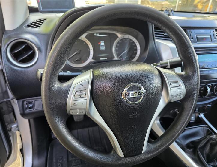 Nissan Navara 12