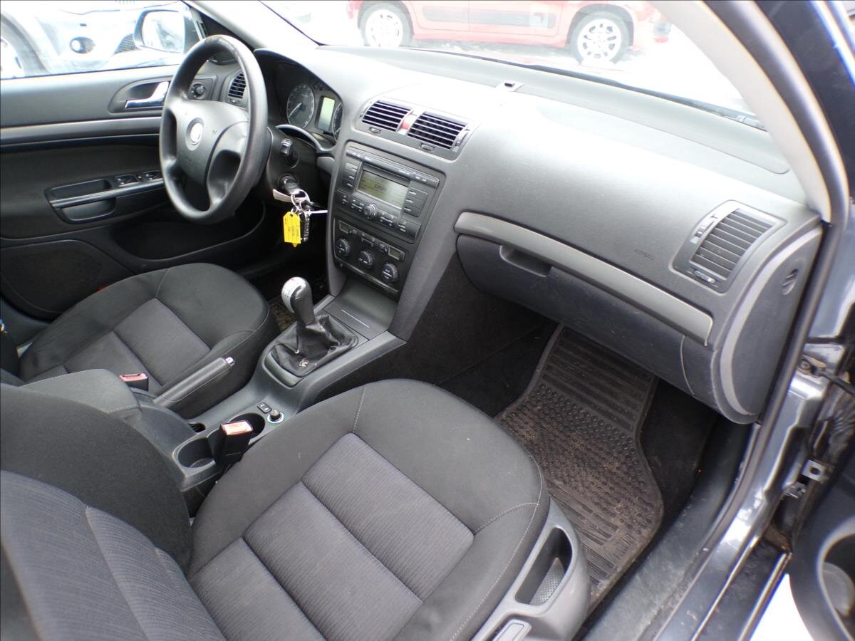 Škoda Octavia Kombi 2,0 l 103 kw