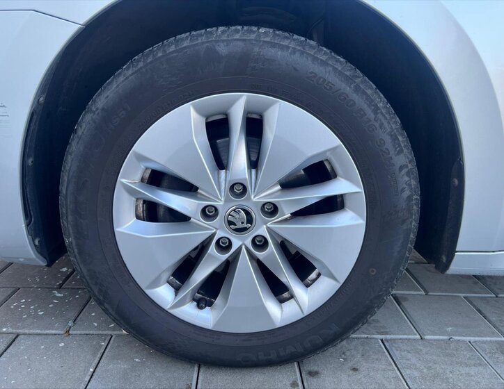 Škoda Octavia Kombi 2,0 l 85 kw