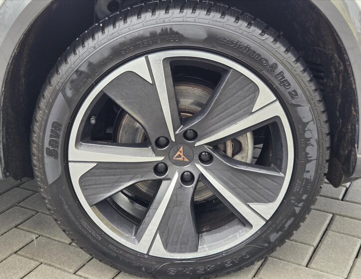 Cupra Formentor SUV / Terénní 2,0 l 110 kw