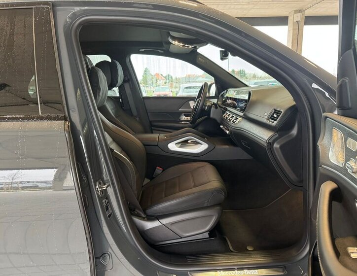 Mercedes-Benz GLE 10