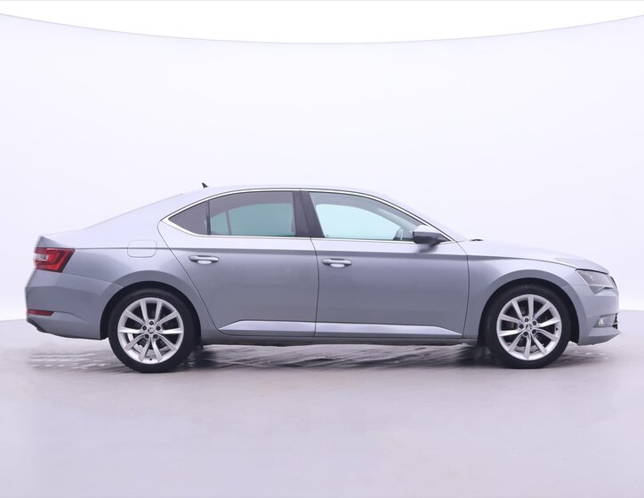 Škoda Superb Liftback 2,0 l 140 kw