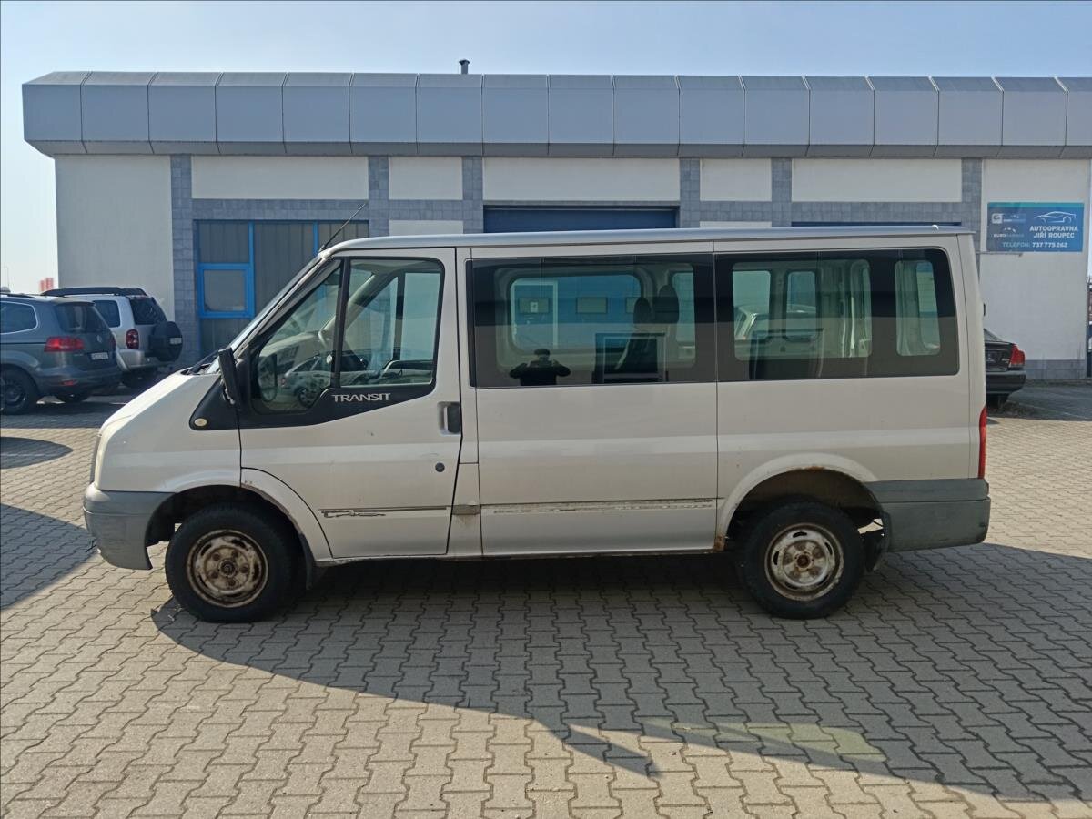 Ford Transit Kombi 2,2 l 85 kw