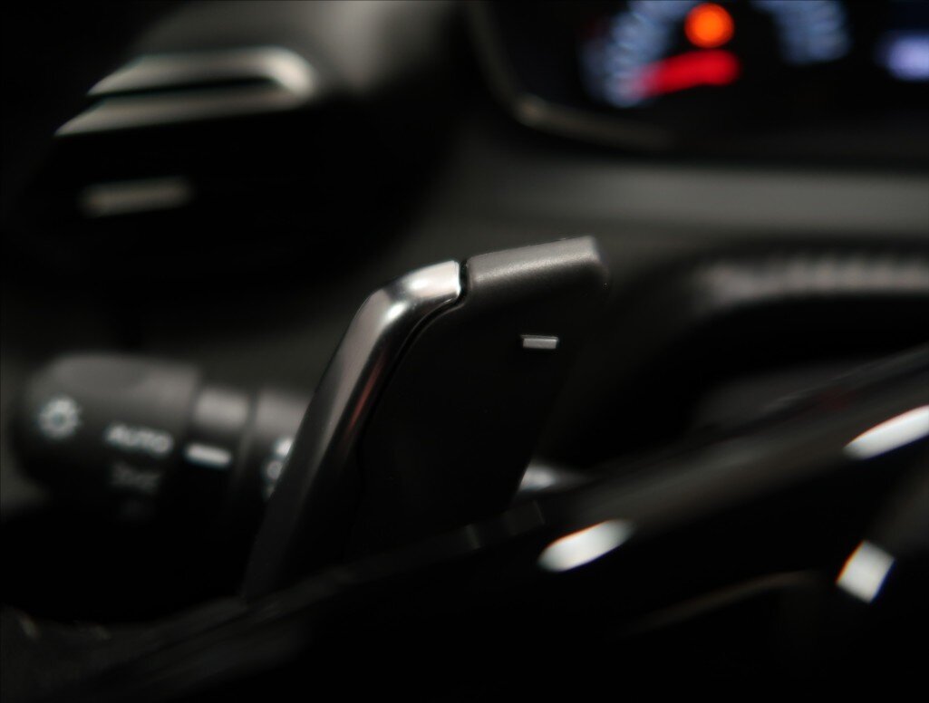 Peugeot 2008 Hatchback 1,2 l 96 kw