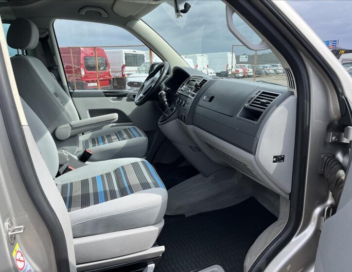 Volkswagen California VAN / Minibus 2,0 l 84 kw