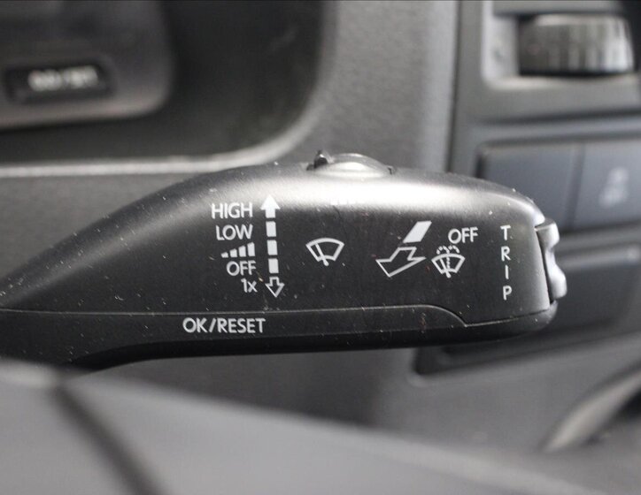 Volkswagen Transporter Kombi 2,0 l 103 kw