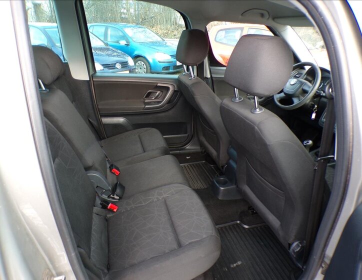 Škoda Roomster 14