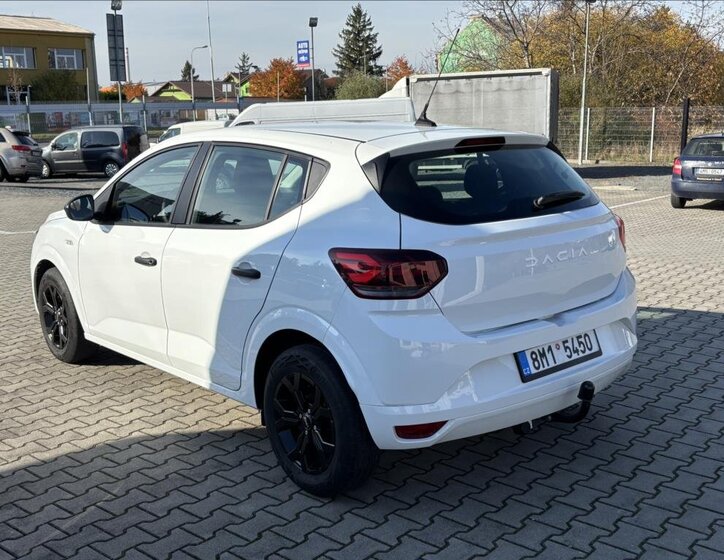 Dacia Sandero Hatchback 999,0 49 kw