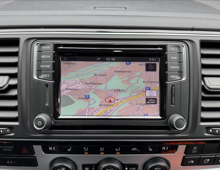 Volkswagen Multivan 22