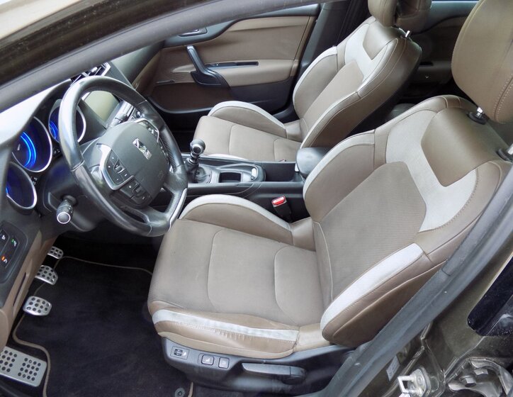Citroën DS4 Hatchback 2,0 l 120 kw