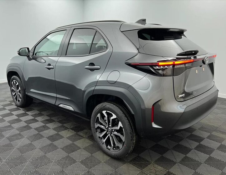 Toyota Yaris Cross SUV 1,5 l 96 kw