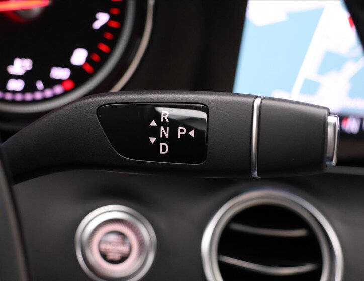 Mercedes-Benz Třídy E Kombi 2,0 l 155 kw