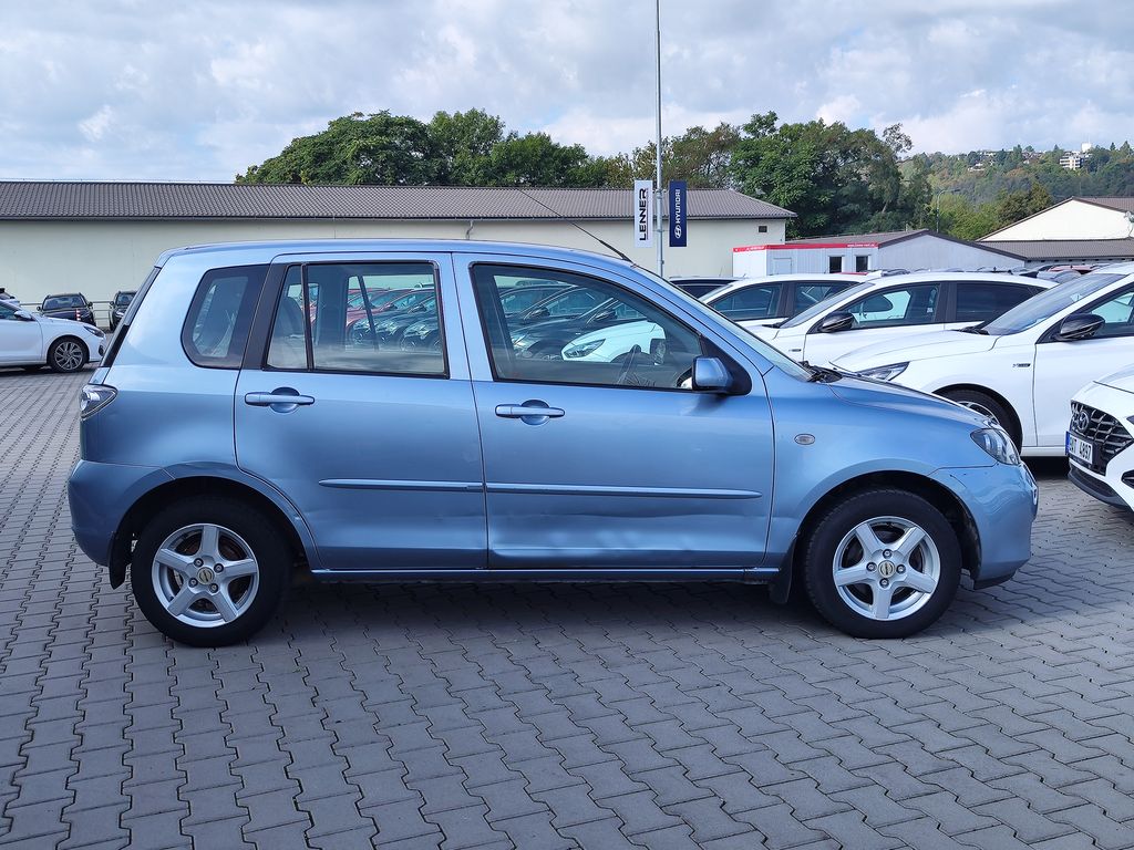 Mazda 2