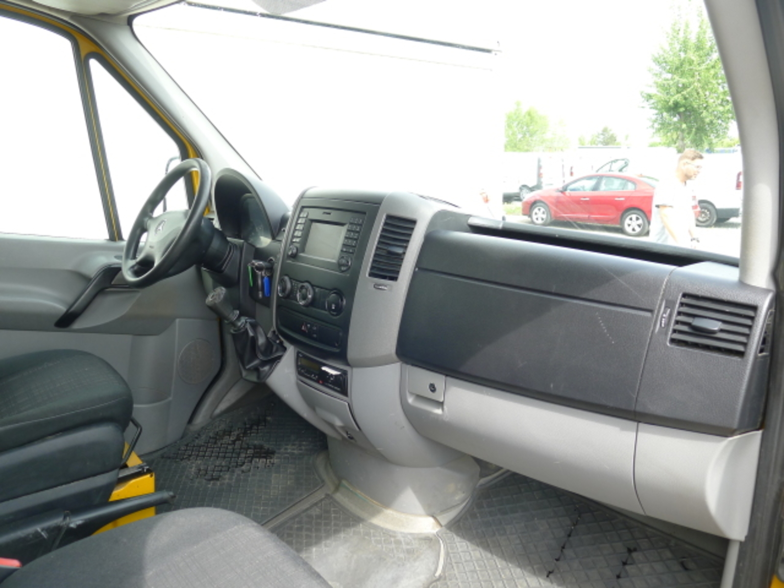 Mercedes-Benz Sprinter 10