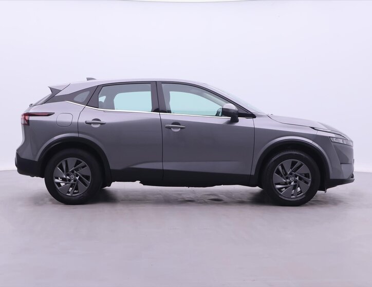 Nissan Qashqai SUV / Terénní 1,3 l 103 kw