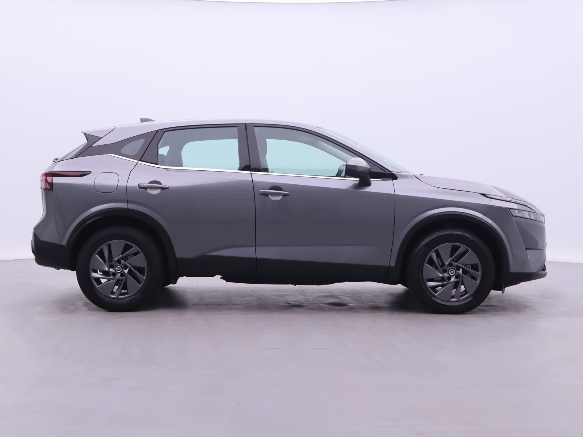 Nissan Qashqai SUV / Terénní 1,3 l 103 kw