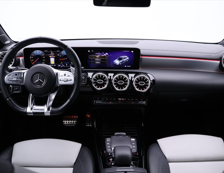 Mercedes-Benz CLA Kombi 2,0 l 225 kw