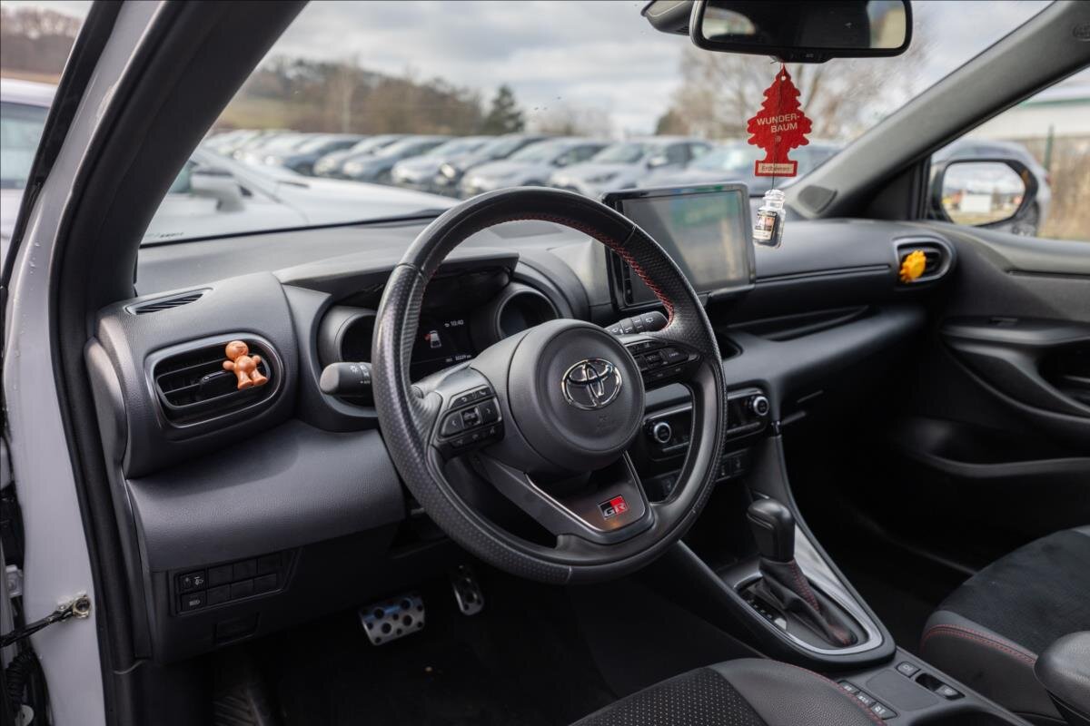 Toyota Yaris Hatchback 1,5 l 68 kw