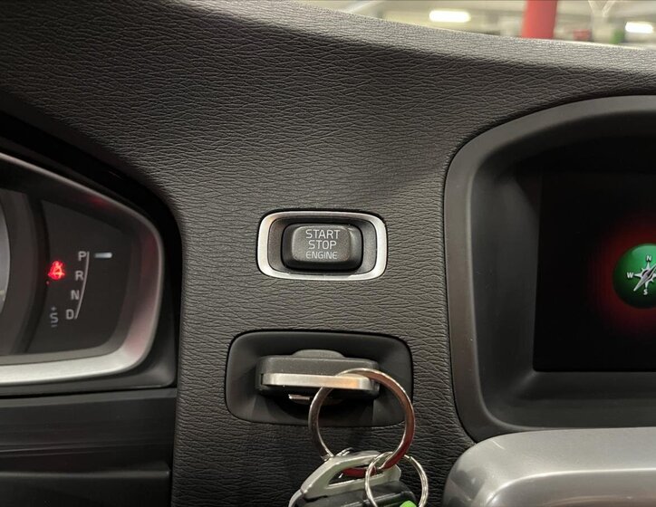 Volvo V60 Kombi 2,4 l 140 kw