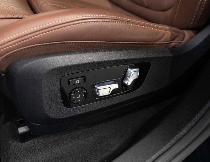 BMW X5 SUV / Terénní 3,0 l 250 kw