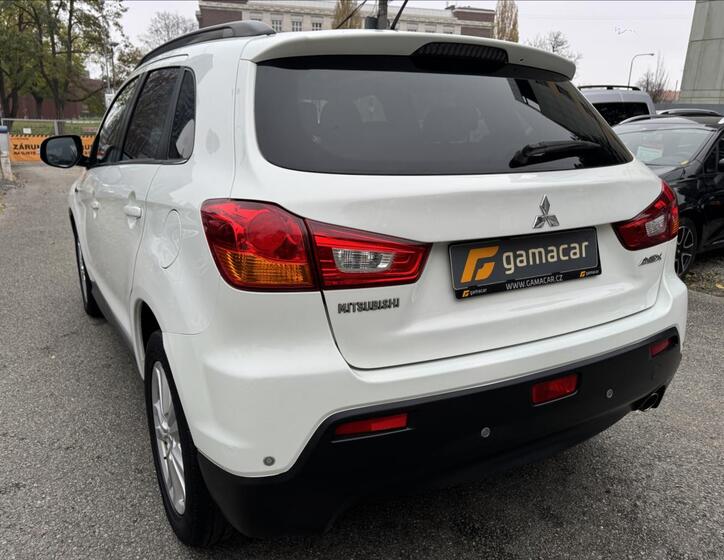 Mitsubishi ASX 8