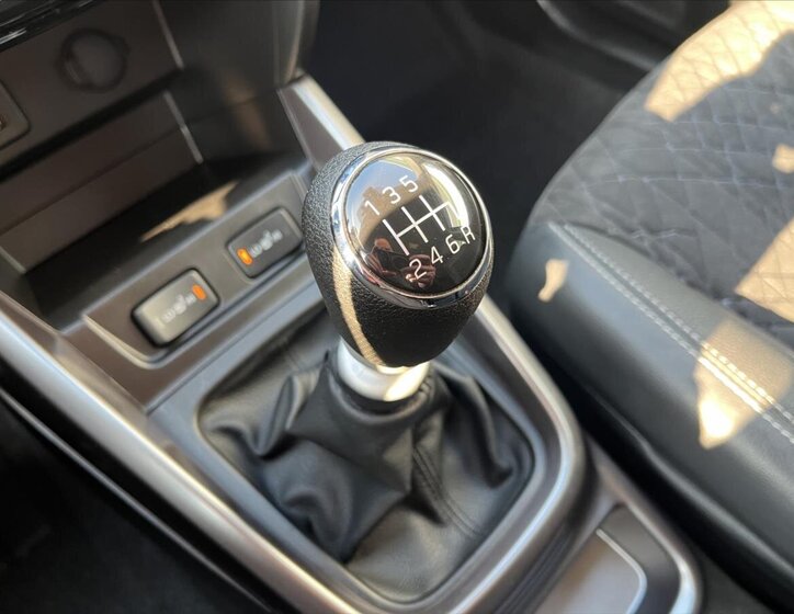 Suzuki Vitara SUV / Terénní 1,4 l 95 kw